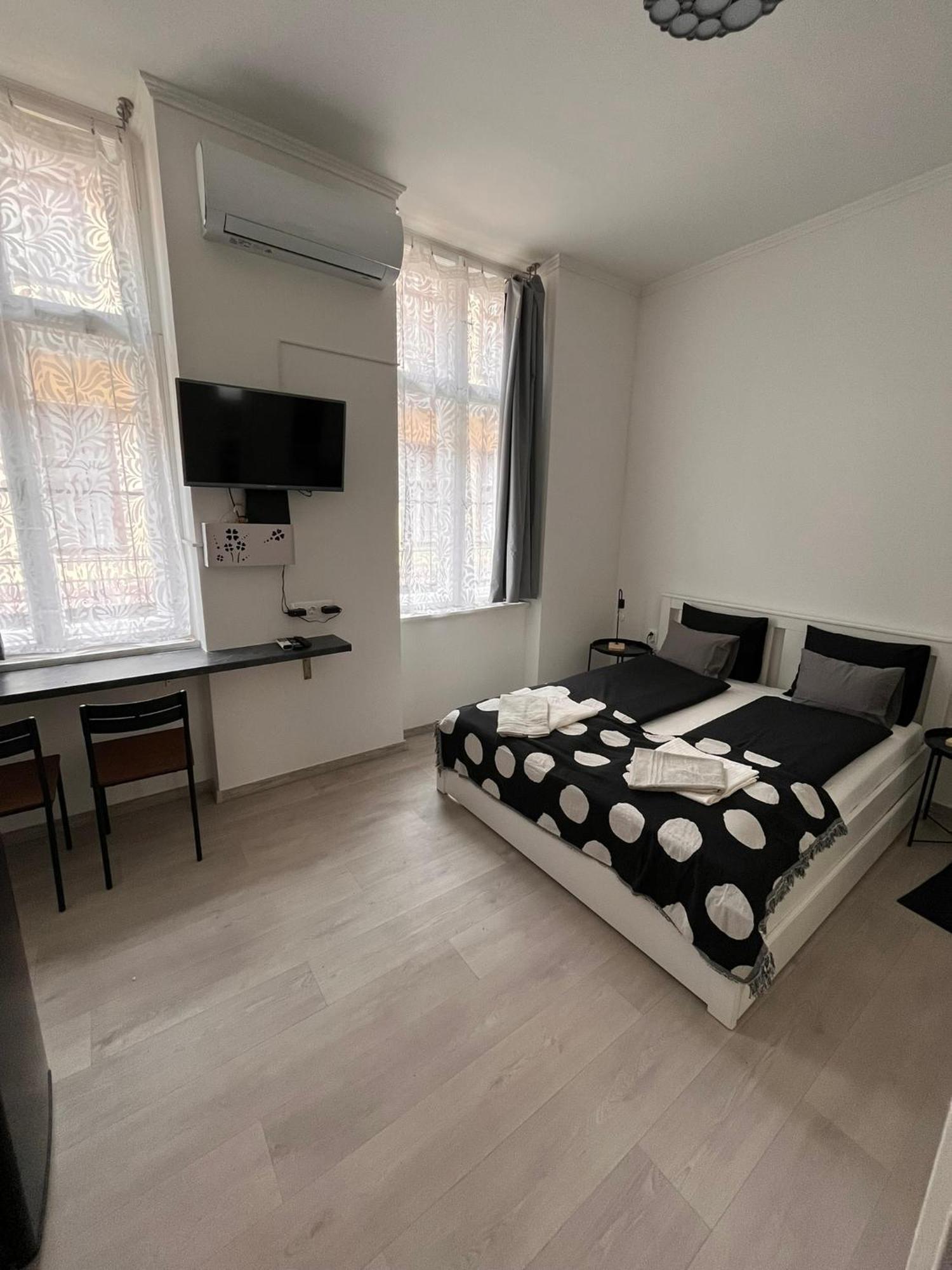 Mano I Apartment